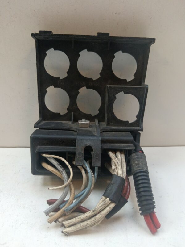 CAJA RELES / FUSIBLES PEUGEOT 306 BERLINA 3/4/5 PUERTAS (S2) Boulebard DIESEL Motor 2,0 Ltr.  90 CV  [1997 - 2003] 4 Puertas