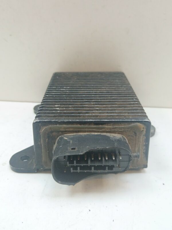 CENTRALITA MOTOR UCE MITSUBISHI CARISMA BERINA 5 (DA0) 1600 GLX NAFTA Motor 1,6 Ltr.  99 CV  [1997 - 1999] 5 Puertas - Imagen 3
