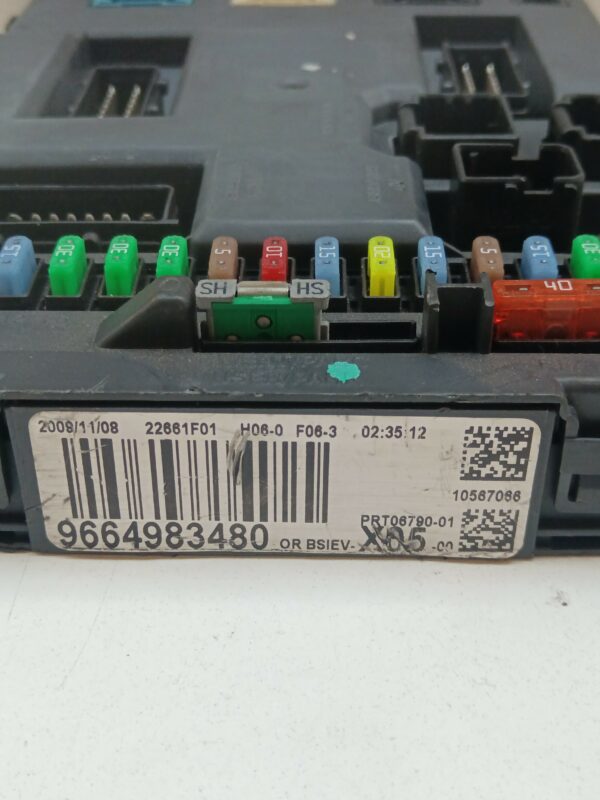 CAJA RELES / FUSIBLES / MODULO BSI CITROEN C3 PICASSO Exclusive DIESEL Motor 1,6 Ltr.  99 CV  [2007 - 2017] 5 Puertas - Imagen 2