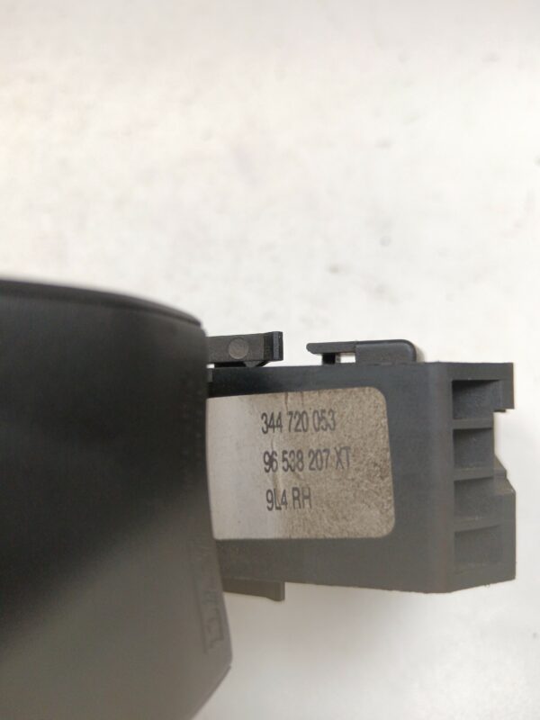 MANDO DE RADIO  CITROEN C3 LX DIESEL Motor 1,4 Ltr.  68 CV  [2009 - 2017] 5 Puertas - Imagen 2