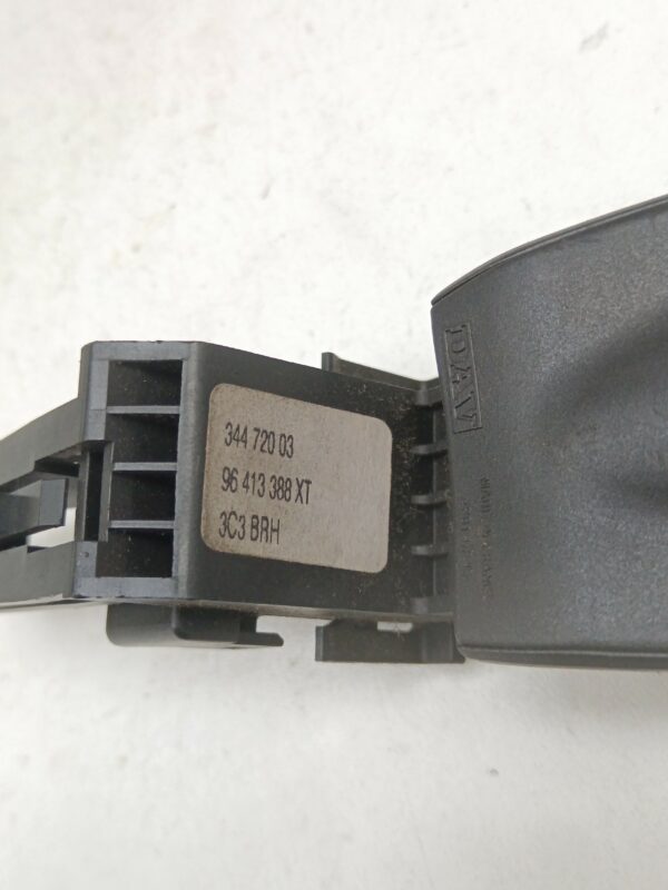 MANDO DE RADIO  PEUGEOT 307 BREAK / SW (S1) SW PACK DIESEL Motor 1,6 Ltr.  109 CV  [2002 - 2005] 5 Puertas - Imagen 2