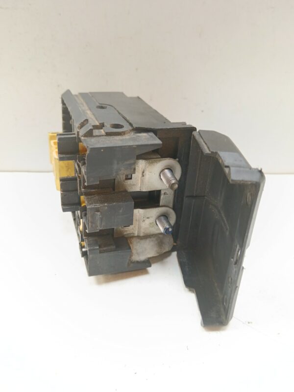 CAJA RELES / FUSIBLES CITROEN XSARA BERLINA 1.9D Tonic DIESEL Motor 1,9 Ltr.  69 CV  [1997 - 2005] 5 Puertas - Imagen 2