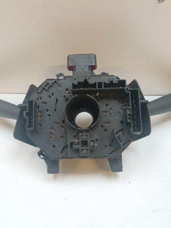 LLAVE DE LUCES LIMPIAPARABRISAS FIAT PUNTO BERL. (176) 1,1 NAFTA Motor 1,1 Ltr.  54 CV  [1993 - 1997] 3 Puertas - Imagen 3