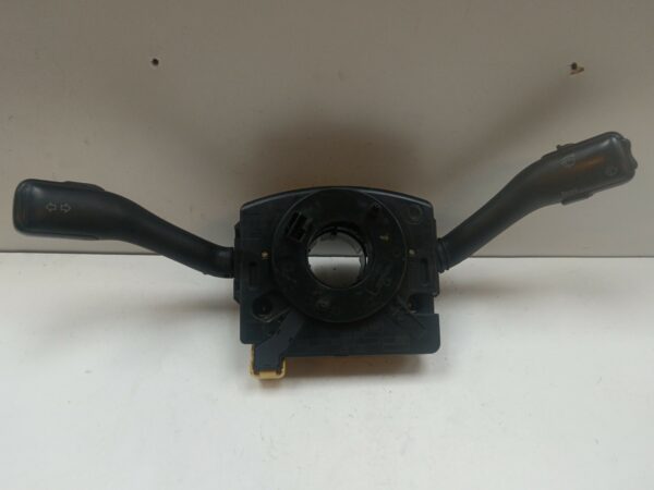 LLAVE DE LUCES LIMPIAPARABRISAS VOLKSWAGEN GOLF IV BERLINA (1J1) 1.9 TDI DIESEL Motor 1,9 Ltr.  101 CV  [1997 - 2003] 3 Puertas