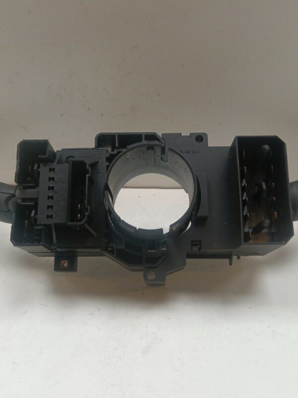 LLAVE DE LUCES LIMPIAPARABRISAS VOLKSWAGEN GOLF IV BERLINA (1J1) GTI NAFTA 95 Motor 1,8 Ltr.  150 CV  [1997 - 2003] 3 Puertas - Imagen 4