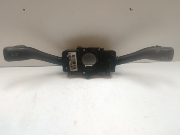 LLAVE SEÑALERO Y LIMPIAPARABRISAS VOLKSWAGEN GOLF IV BERLINA (1J1) Conceptline DIESEL Motor 1,9 Ltr.  90 CV  [1997 - 2003] 5 Puertas