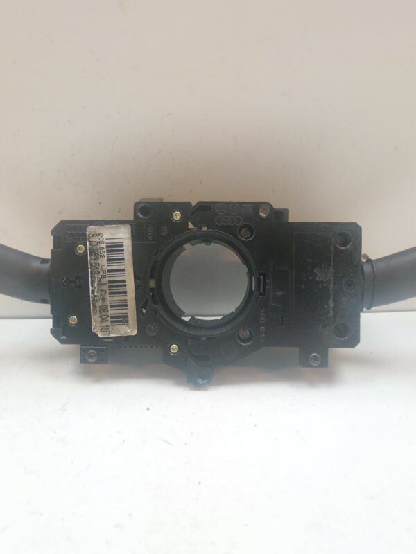 LLAVE SEÑALERO Y LIMPIAPARABRISAS VOLKSWAGEN GOLF IV BERLINA (1J1) Conceptline DIESEL Motor 1,9 Ltr.  90 CV  [1997 - 2003] 5 Puertas - Imagen 2