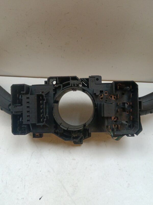 LLAVE DE LUCES LIMPIAPARABRISAS VOLKSWAGEN GOLF IV BERLINA (1J1) Conceptline DIESEL Motor 1,9 Ltr.  90 CV  [1997 - 2003] 3 Puertas - Imagen 4