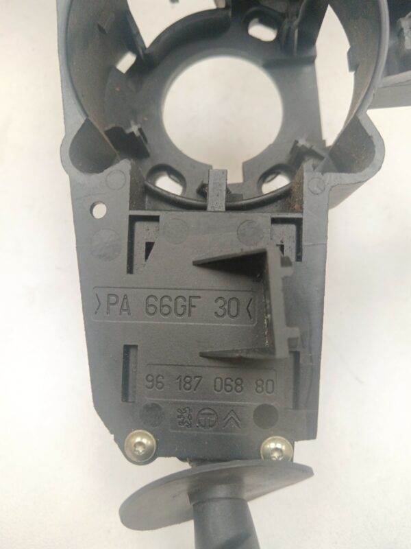 LLAVE DE LUCES LIMPIAPARABRISAS PEUGEOT 406 BERLINA (S1/S2) SVDT DIESEL Motor 2,0 Ltr.  109 CV  [1995 - 2005] 4 Puertas - Imagen 2