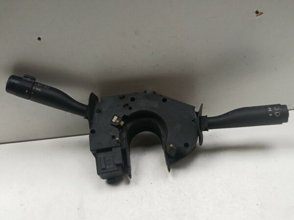 LLAVE DE LUCES LIMPIAPARABRISAS FORD FIESTA BERL./COURIER 1.8 16V CAT NAFTA 95 Motor 1,8 Ltr.  131 CV  [1988 - 1997] 3 Puertas