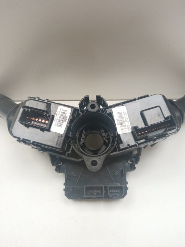 LLAVE DE LUCES LIMPIAPARABRISAS KIA SPORTAGE Concept 4x2 NAFTA Motor 1,7 Ltr.  116 CV  [2010 - 2016] 5 Puertas - Imagen 5