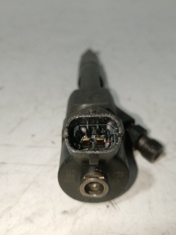 INYECTOR RENAULT LAGUNA (B56) 1.9 dCi Diesel CAT DIESEL Motor 1,9 Ltr.  107 CV  [1998 - 2001] 3 Puertas - Imagen 4