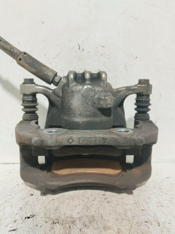 MORDAZA DE FRENO DELANTERA IZQUIERDA CITROEN C4 BERLINA 1.6 16V HDi FAP DIESEL Motor 1,6 Ltr.  109 CV  [2004 - 2011] 3 Puertas - Imagen 2
