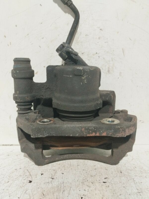 MORDAZA DE FRENO DELANTERA IZQUIERDA FORD ESCORT BERL./TURNIER 1.6 16V CAT NAFTA Motor 1,6 Ltr.  90 CV  [1995 - 2000] 3 Puertas - Imagen 2