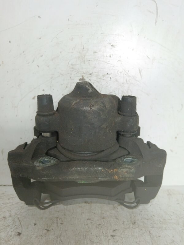 MORDAZA DE FRENO DELANTERA DERECHA FORD ESCORT BERL./TURNIER 1.6 16V CAT NAFTA Motor 1,6 Ltr.  90 CV  [1995 - 2000] 3 Puertas - Imagen 2
