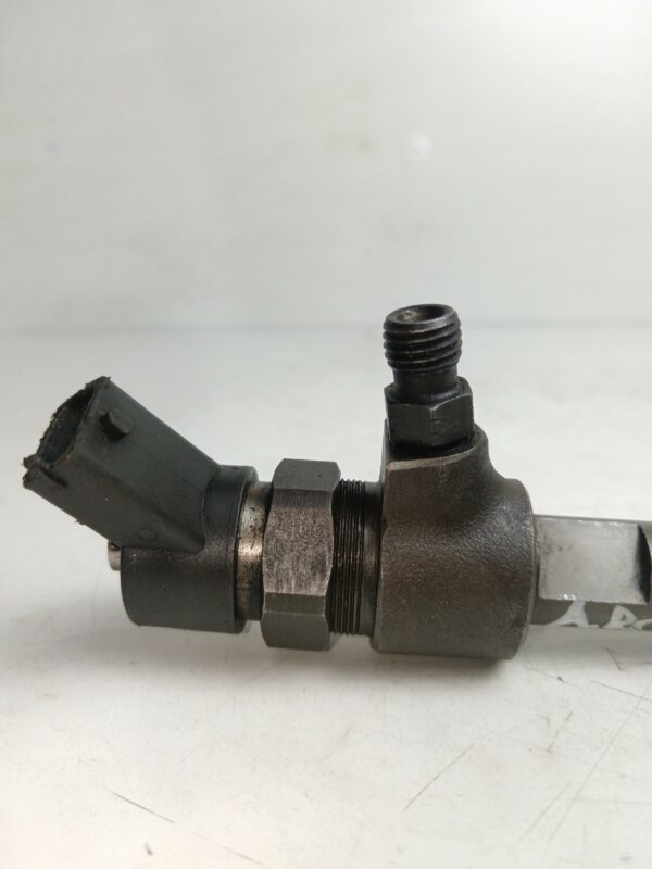 INYECTOR ALFA ROMEO 145 1.9 JTD DIESEL Motor 1,9 Ltr.  105 CV  [1994 - 2001] 3 Puertas - Imagen 3