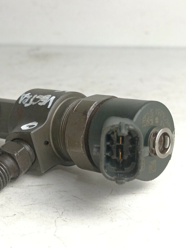 INYECTOR OPEL VECTRA C BERLINA 1.9 8V CDTI CAT (Y 19 DTL) DIESEL Motor 1,9 Ltr.  101 CV  [2002 - 2005] 3 Puertas - Imagen 4
