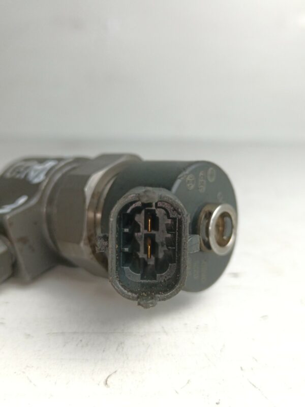 INYECTOR FIAT GRANDE PUNTO (199) 1.9 8V JTD CAT DIESEL Motor 1,9 Ltr.  131 CV  [2005 - 2012] 3 Puertas - Imagen 4