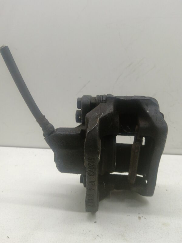 MORDAZA DE FRENO DELANTERA IZQUIERDA RENAULT MEGANE I CLASSIC (LA0) 1.9 dTi Diesel CAT DIESEL Motor 1,9 Ltr.  98 CV  [1996 - 2001] 3 Puertas - Imagen 3