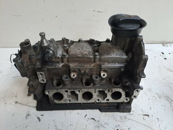 TAPA DE CILINDROS VOLKSWAGEN POLO (9N3) 1,2 NAFTA Motor 1,2 Ltr.  60 CV  [2005 - 2010] 3 Puertas - Imagen 3