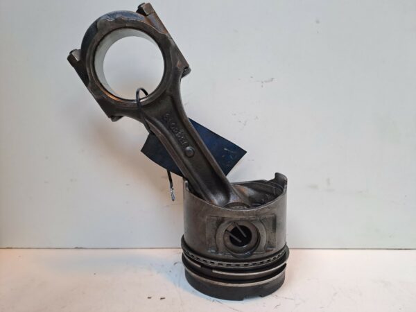 PISTON Y BIELA HYUNDAI H1 Kasten (Flügeltüren h.) DIESEL Motor 2,5 Ltr.  110 CV  [2008 - 2019] 5 Puertas