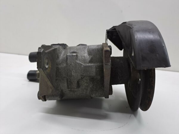 BOMBA DIRECCION VOLKSWAGEN SANTANA (327) 1,6 NAFTA Motor 1,6 Ltr.  86 CV  [1981 - 0] 3 Puertas - Imagen 3