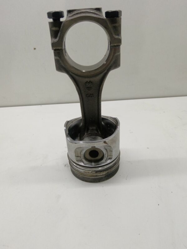 PISTON Y BIELA FIAT CROMA (182) 2.5 Turbodiesel DIESEL Motor 2,5 Ltr.  116 CV  [1986 - 1996] 3 Puertas