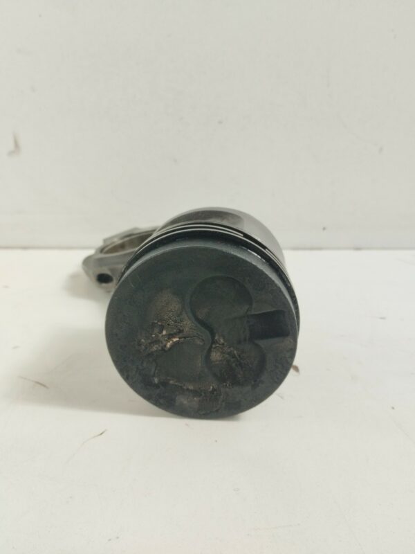 PISTON Y BIELA FORD MONDEO BERLINA (GD) 1.8 Turbodiesel CAT DIESEL Motor 1,8 Ltr.  90 CV  [1996 - 2001] 3 Puertas - Imagen 2