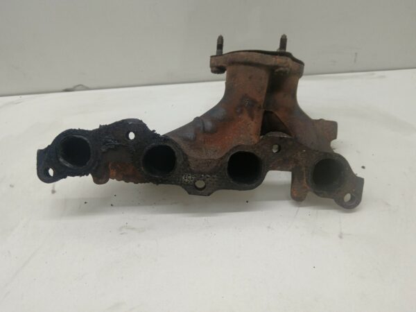 MULTIPLE ESCAPE VOLKSWAGEN POLO BERLINA (6N1) 1,4 NAFTA 95 Motor 1,4 Ltr.  60 CV  [1994 - 1999] 3 Puertas - Imagen 3