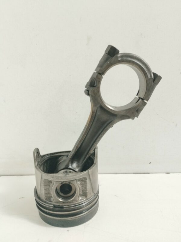 PISTON Y BIELA NISSAN VANETTE (C 220) Vanette  Bus  SLX  Diesel DIESEL Motor 2,0 Ltr.  67 CV  [1983 - 1995] 4 Puertas
