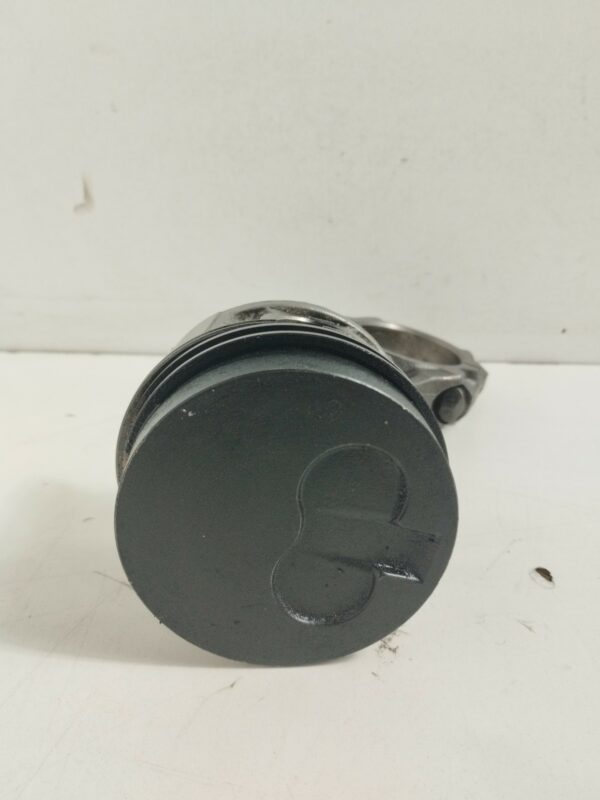 PISTON Y BIELA NISSAN VANETTE (C 220) Vanette  Bus  SLX  Diesel DIESEL Motor 2,0 Ltr.  67 CV  [1983 - 1995] 4 Puertas - Imagen 2