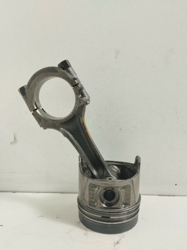 PISTON Y BIELA NISSAN VANETTE (C 220) Vanette  Bus  SLX  Diesel DIESEL Motor 2,0 Ltr.  67 CV  [1983 - 1995] 4 Puertas