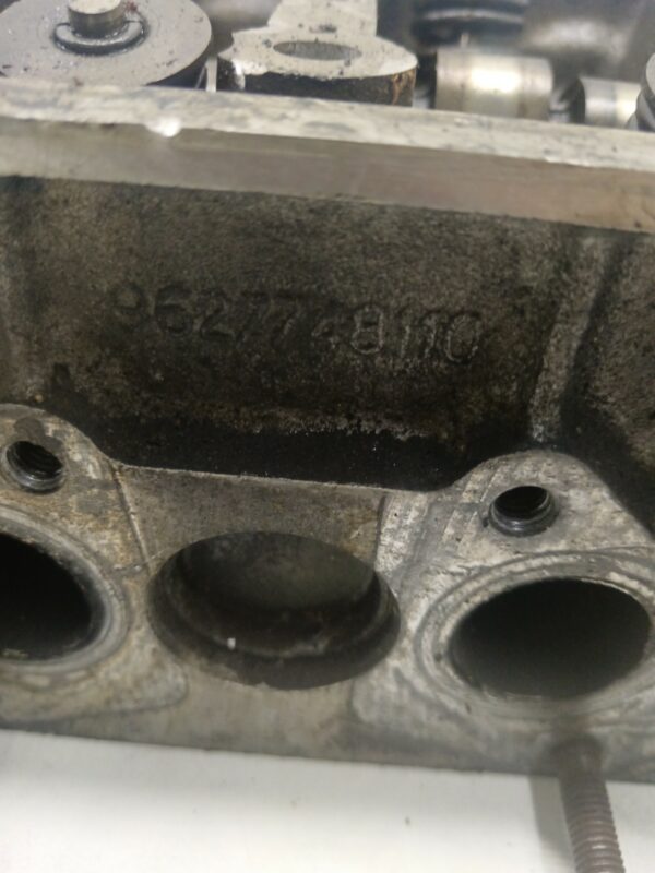 TAPA DE CILINDROS PEUGEOT 206 BERLINA 1,4 NAFTA Motor 1,4 Ltr.  75 CV  [1998 - 2010] 3 Puertas - Imagen 5