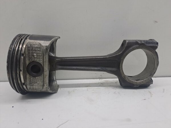PISTON Y BIELA CITROEN XSARA PICASSO 1.8 16V NAFTA Motor 1,8 Ltr.  116 CV  [1999 - 2011] 5 Puertas