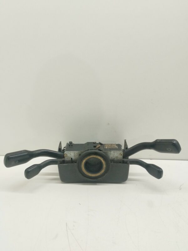 LLAVE SEÑALERO Y LIMPIAPARABRISAS AUDI 100 BERLINA (C4) Básico DIESEL Motor 2,4 Ltr.  82 CV  [1990 - 0] 0 Puertas