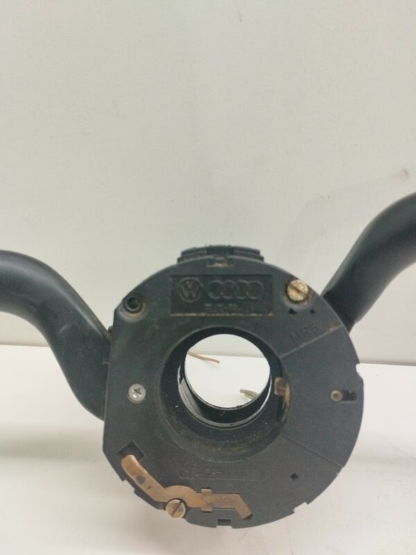 LLAVE SEÑALERO Y LIMPIAPARABRISAS VOLKSWAGEN POLO BERLINA (6N2) 1.9 SDI DIESEL Motor 1,9 Ltr.  64 CV  [1999 - 2002] 3 Puertas - Imagen 2