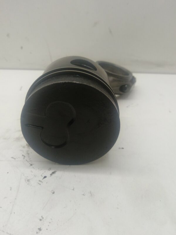 PISTON Y BIELA FORD SIERRA BERLINA 2.3 Diesel DIESEL Motor 2,3 Ltr.  67 CV  [1987 - 0] 3 Puertas - Imagen 2