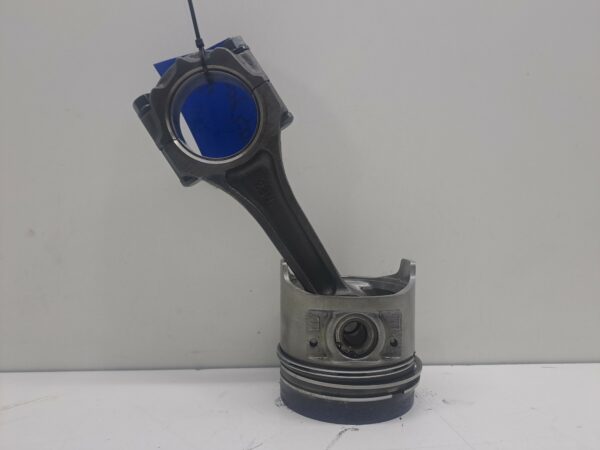 PISTON Y BIELA MAZDA 323 BERL. F/S (BJ) 2.0 Turbodiesel DIESEL Motor 2,0 Ltr.  101 CV  [2000 - 2003] 3 Puertas