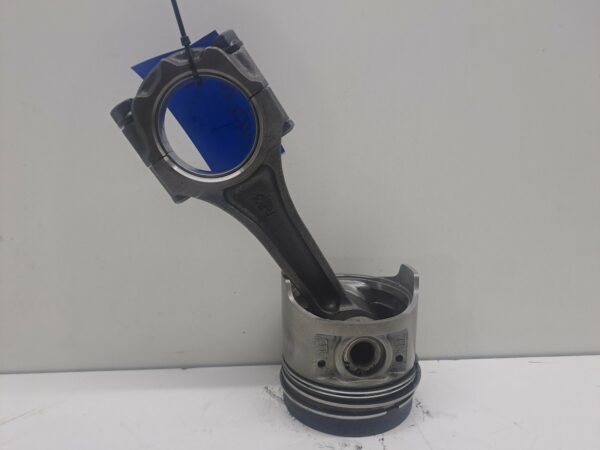 PISTON Y BIELA MAZDA 323 BERL. F/S (BJ) 2.0 Turbodiesel DIESEL Motor 2,0 Ltr.  101 CV  [2000 - 2003] 3 Puertas