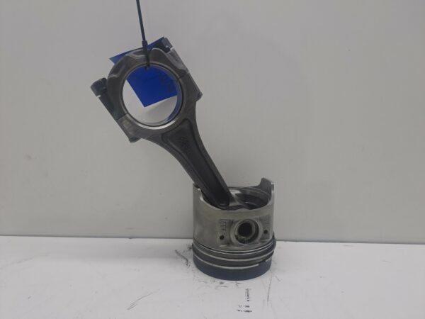 PISTON Y BIELA MAZDA 323 BERL. F/S (BJ) 2.0 Turbodiesel DIESEL Motor 2,0 Ltr.  101 CV  [2000 - 2003] 3 Puertas