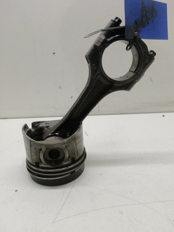 PISTON Y BIELA RENAULT LAGUNA (B56) 2.2 Turbodiesel DIESEL Motor 2,2 Ltr.  113 CV  [1998 - 2001] 3 Puertas