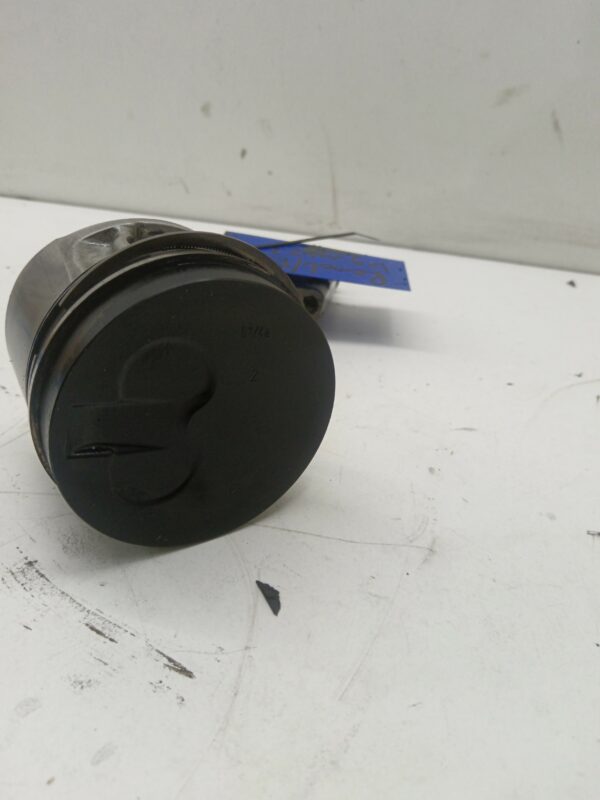 PISTON Y BIELA RENAULT LAGUNA (B56) 2.2 Turbodiesel DIESEL Motor 2,2 Ltr.  113 CV  [1998 - 2001] 3 Puertas - Imagen 2
