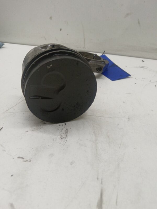 PISTON Y BIELA RENAULT LAGUNA (B56) 2.2 Turbodiesel DIESEL Motor 2,2 Ltr.  113 CV  [1998 - 2001] 3 Puertas - Imagen 2