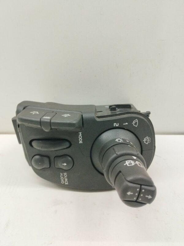 LLAVE LIMPIAPARABRISAS RENAULT KANGOO 1.5 dCi Diesel FAP DIESEL Motor 1,5 Ltr.  90 CV  [2008 - 0] 3 Puertas - Imagen 3