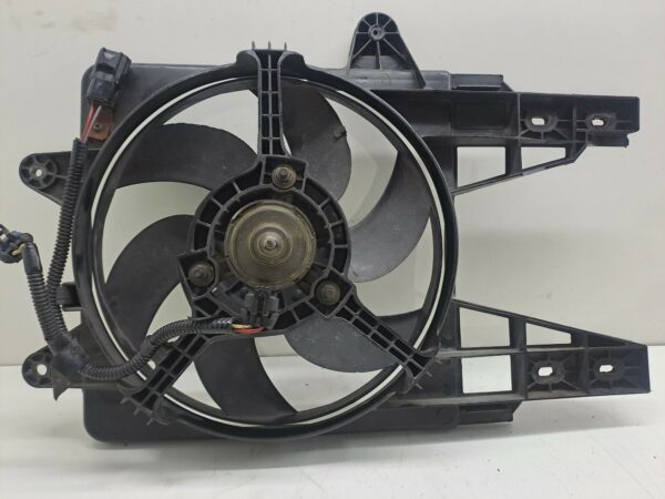 ELECTROVENTILADOR FIAT PUNTO BERL. (176) 1,1 NAFTA Motor 1,1 Ltr.  54 CV  [1993 - 1997] 3 Puertas - Imagen 2