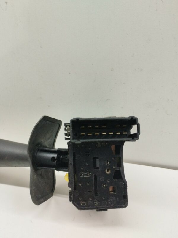 LLAVE LIMPIAPARABRISAS RENAULT LOGAN 1.4 CAT NAFTA 95 Motor 1,4 Ltr.  75 CV  [2005 - 2012] 3 Puertas - Imagen 2