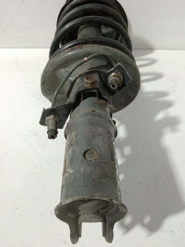 AMORTIGUADOR DELANTERO DER/IZQ PEUGEOT 205 BERLINA 1,1 NAFTA Motor 1,1 Ltr.  60 CV  [1983 - 1998] 3 Puertas - Imagen 4