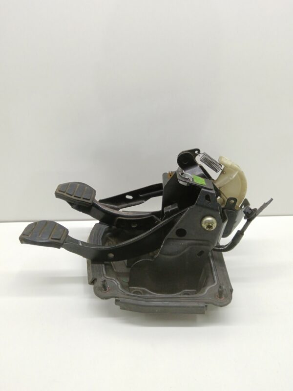 PEDALERA RENAULT MEGANE I CLASSIC (LA0) 1.9 Diesel DIESEL Motor 1,9 Ltr.  64 CV  [1996 - 2001] 3 Puertas - Imagen 2