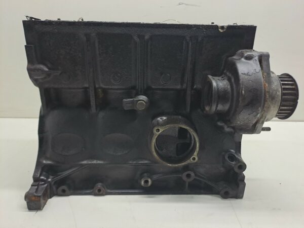 BLOCK VOLKSWAGEN POLO BERLINA (6N1) Air NAFTA Motor 1,6 Ltr.  75 CV  [1994 - 1999] 5 Puertas - Imagen 3