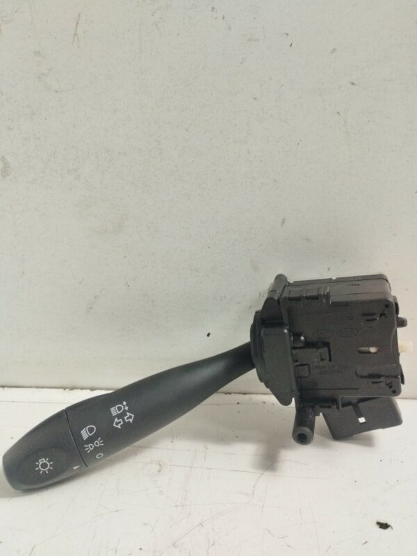 LLAVE DE LUCES Y SEÑALERO HYUNDAI I10 1.1 12V CAT NAFTA 95 Motor 1,1 Ltr.  67 CV  [2007 - 2013] 3 Puertas